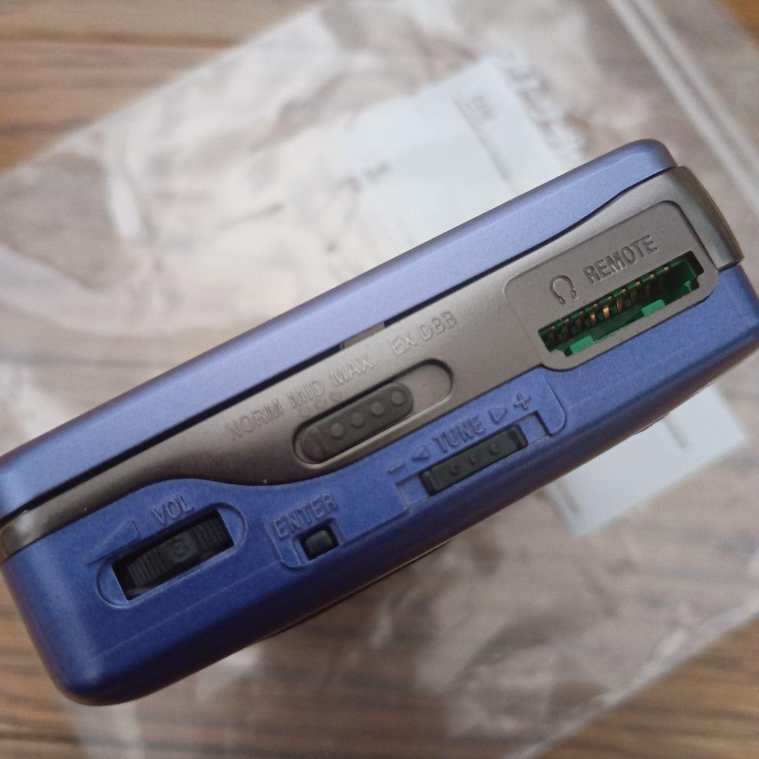 完全ジャンク品　送料込み匿名配送　ソニーカセットテープウォークマンWM-FX77