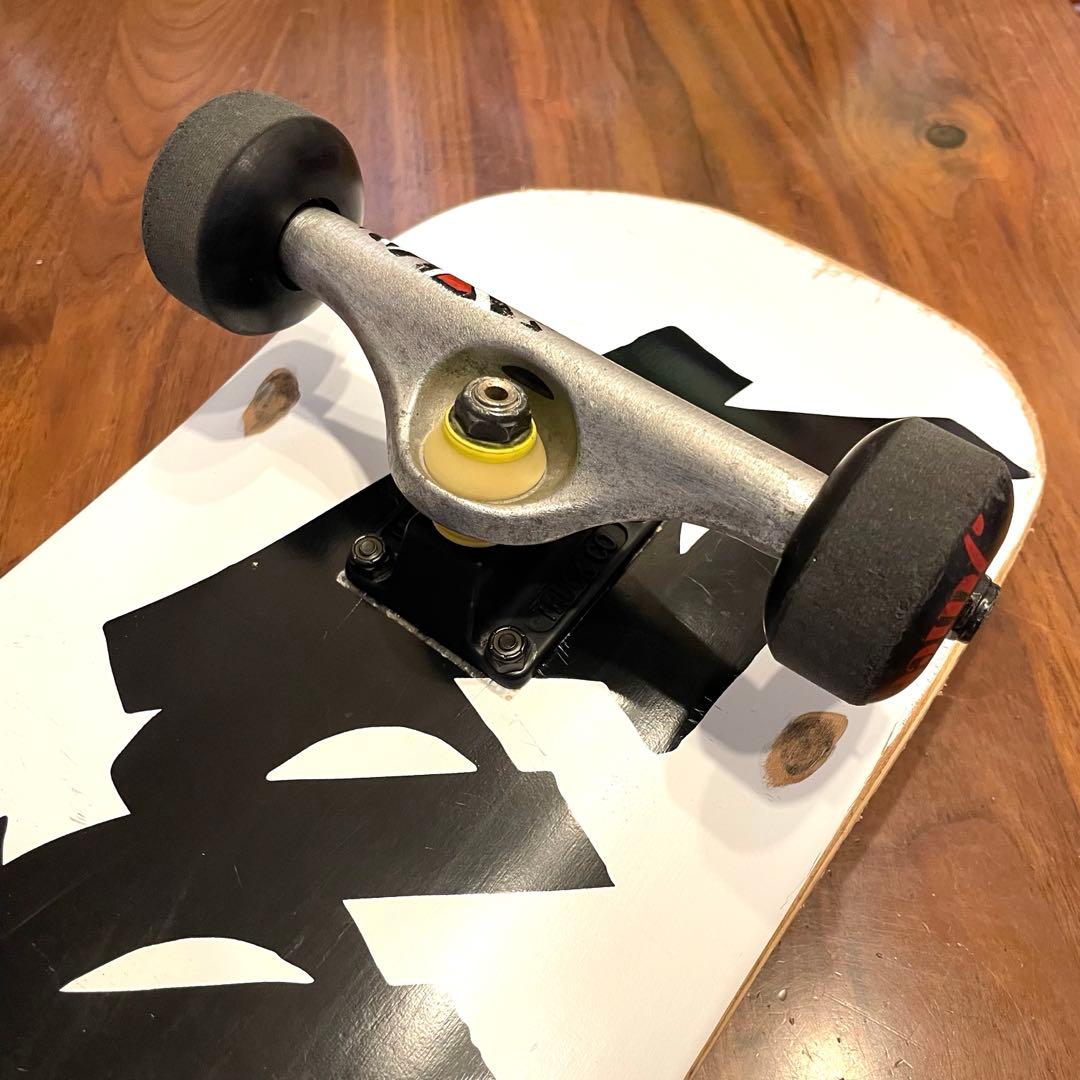 ズーヨーク　インディペンデント　スケボー　スケートボード　コンプリート　8インチ