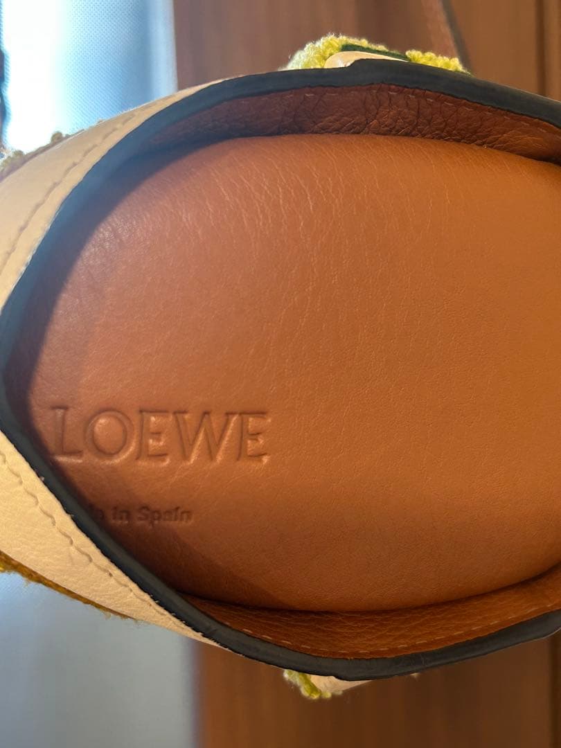 LOEWE うさぎ型ショルダーバッグ 花柄刺繍　レア　美品