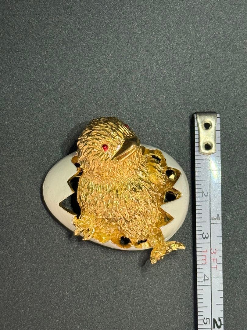 lotuscloud 2528⭐️TRIFARI トリファリヴィンテージブローチ