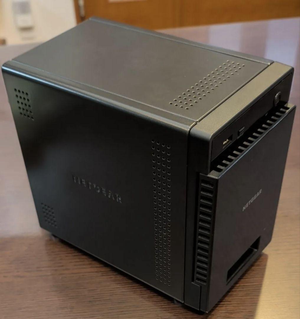 NETGEAR ReadyNAS 104/HDD　10TB★　新品予備HDD付