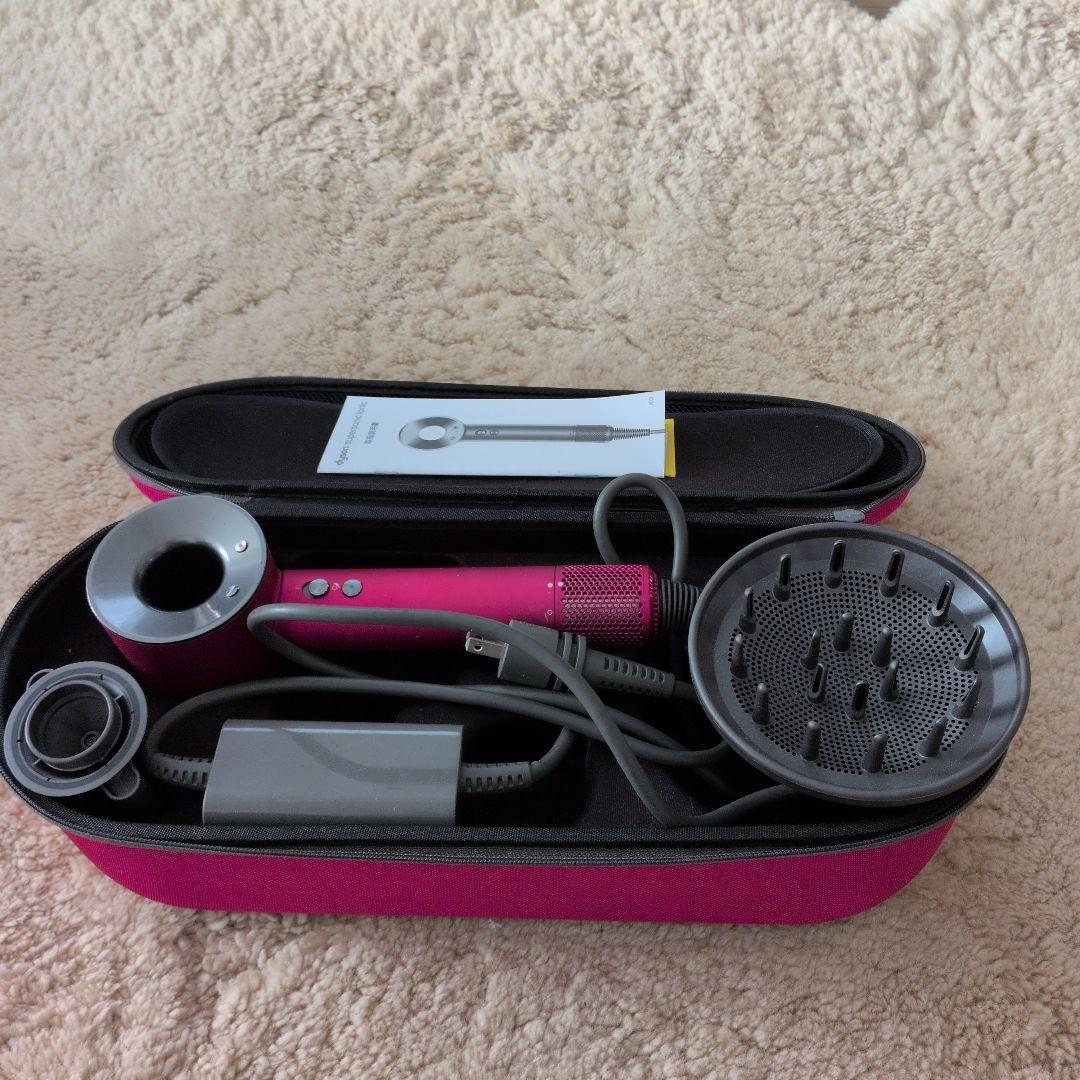 【値下げ】dysonピンク ヘアドライヤー 専用ケース付き