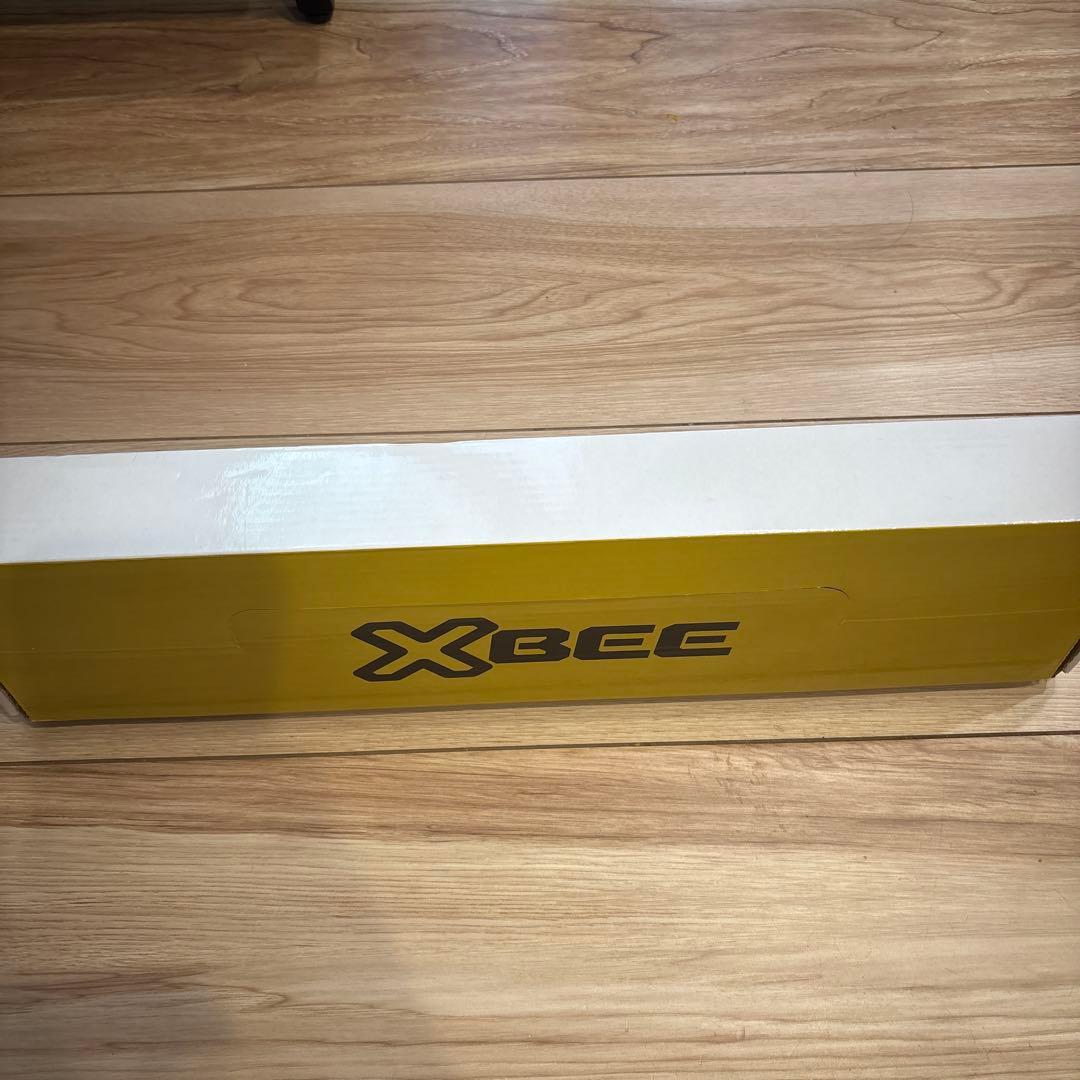 クロスビープルバックカー　非売品　新品　XBEE SUZUKI