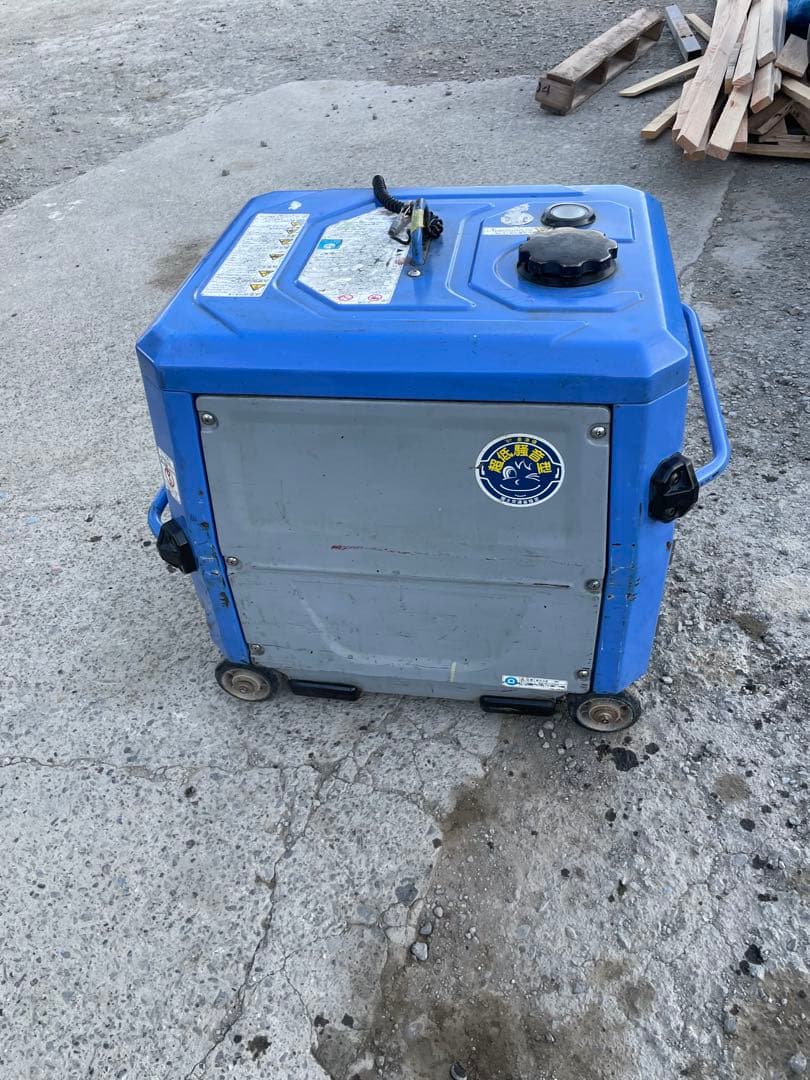 Denyo（デンヨー）製 溶接兼用発電機 GAW-150ES2 です。29時間