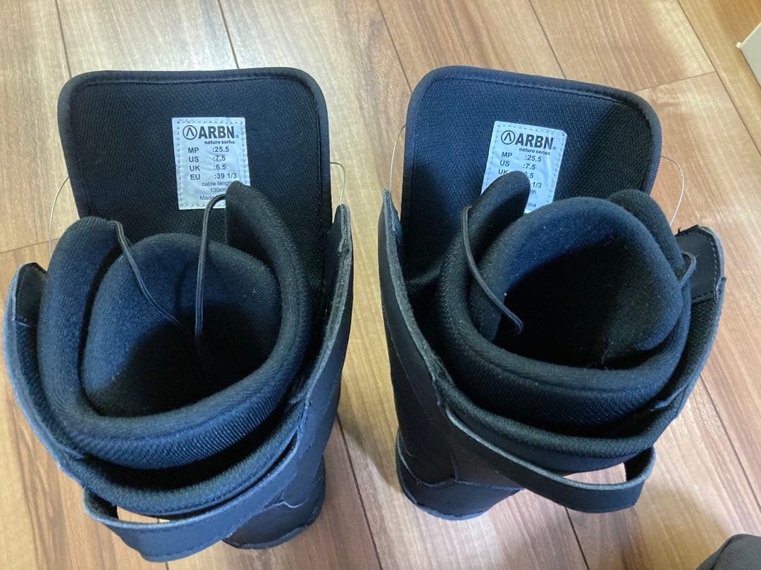 エアボーン（ARBN）スノーボードブーツ ダイヤル式 BOA 25.5センチ