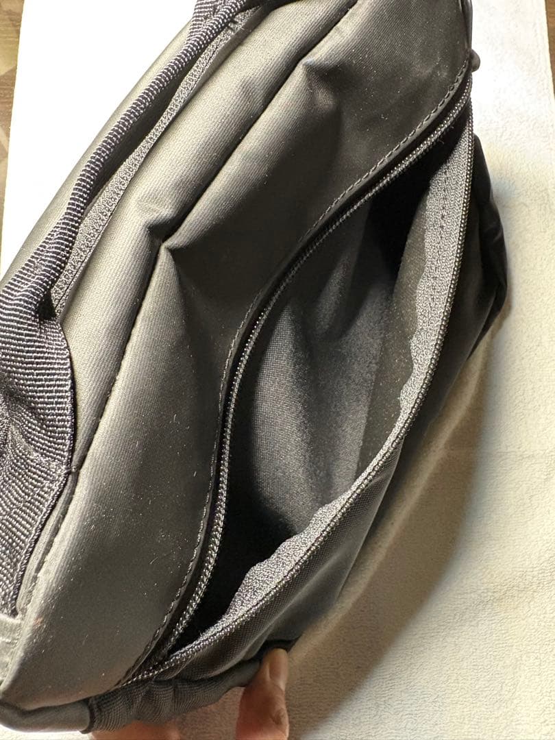 THE NORTH FACE 吊るせるトラベルポーチ