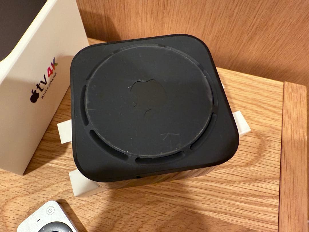 Apple TV 4K (第1世代) + 新型Siri Remote