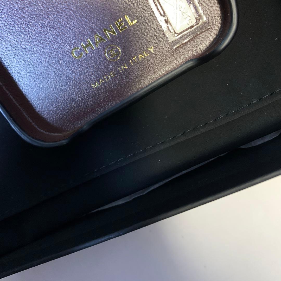 シャネル キャビアスキン マトラッセ iPhone14Pro スマホケース