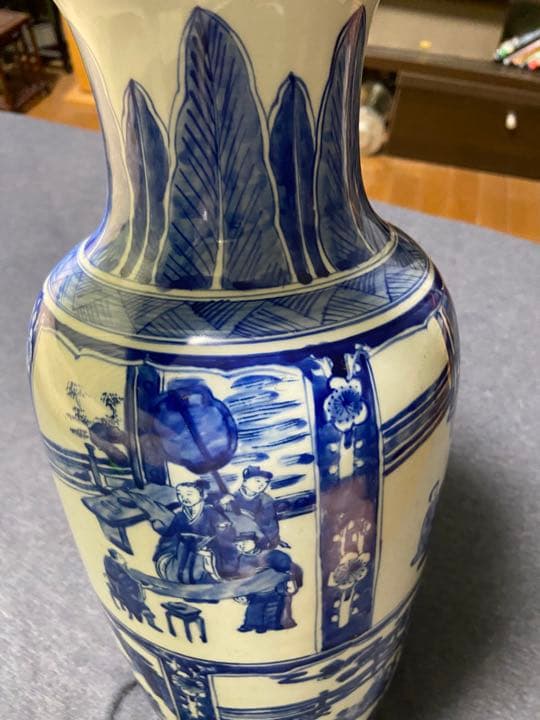 中国古美術 染付け　大清康煕年製　青花人物花瓶 39cm