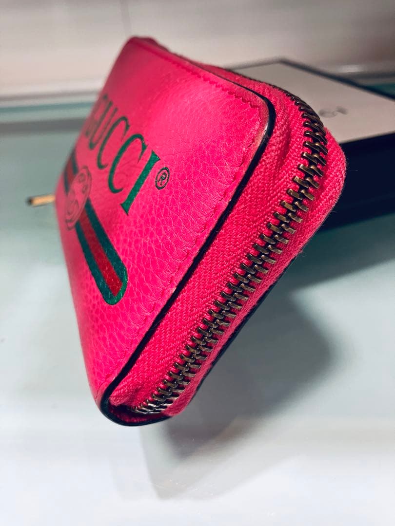グッチ GUCCI ロゴプリント　コンパクト　ラウンドジップ　ケース