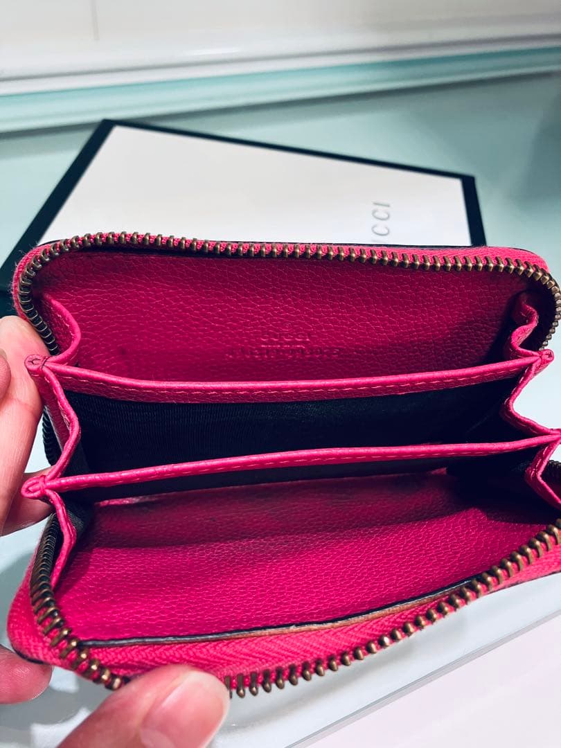 グッチ GUCCI ロゴプリント　コンパクト　ラウンドジップ　ケース