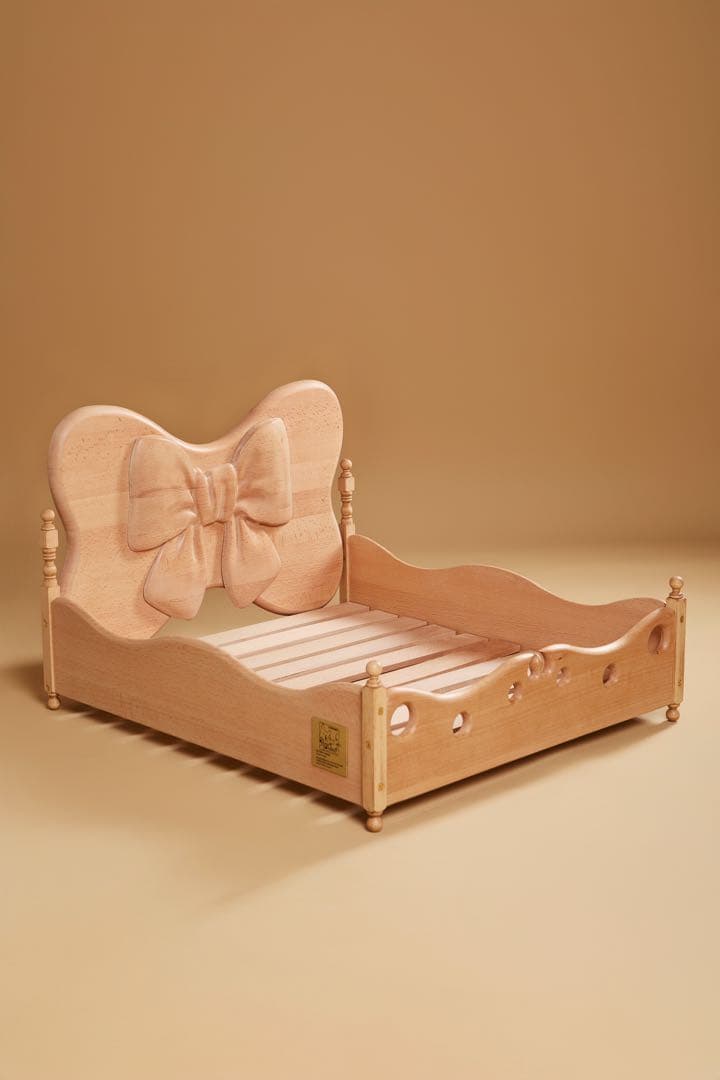 ペット用無垢材ベッド　海外ブランド品