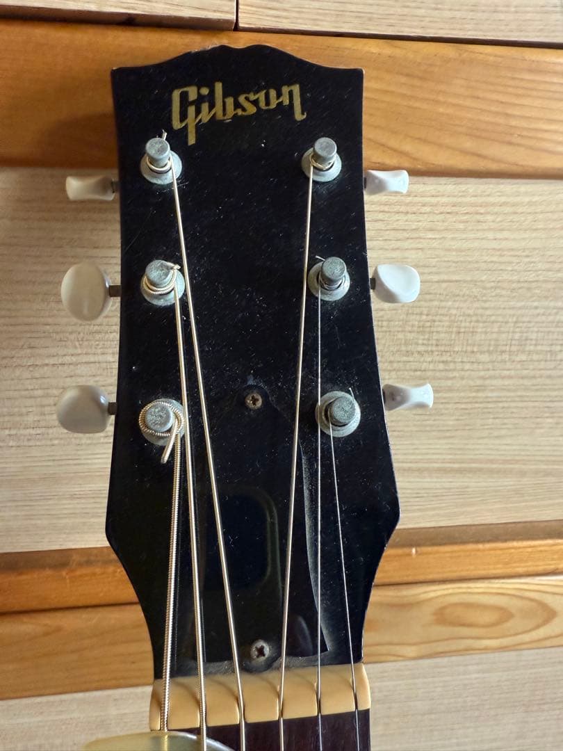 GibsonJ-45 ワインレッド　ハードケース付