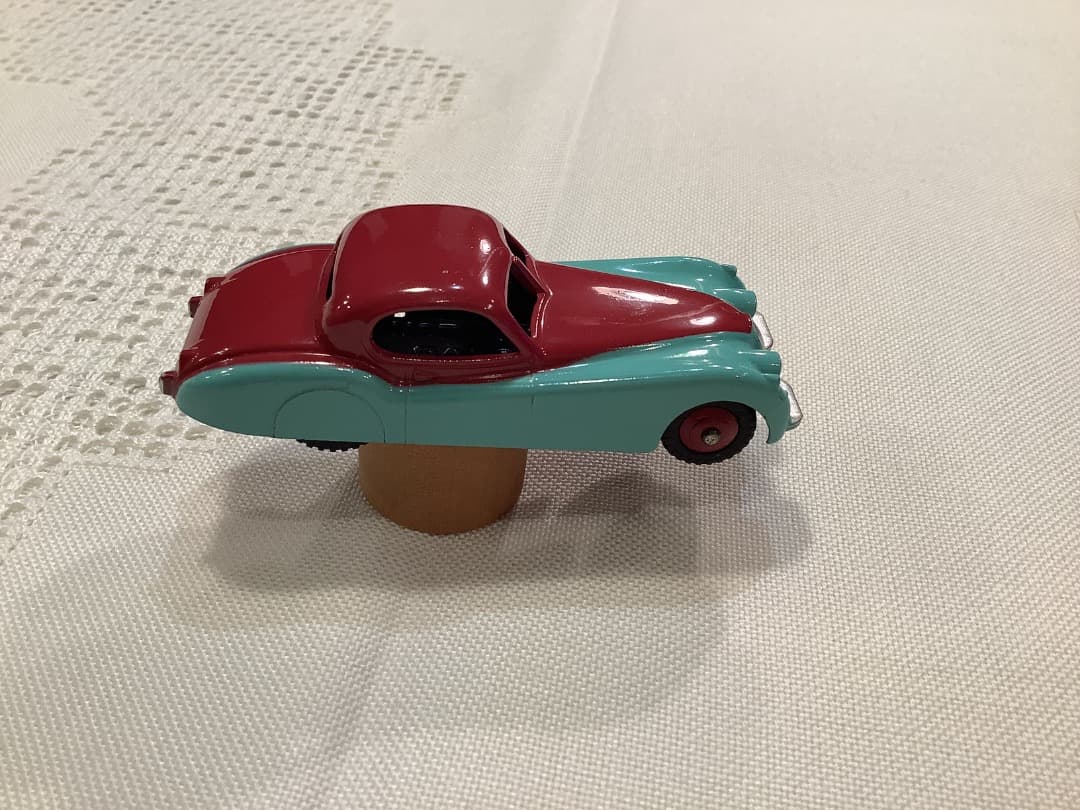 美品激レア　DINKY TOYS JAGUAR XK120 ミニカー