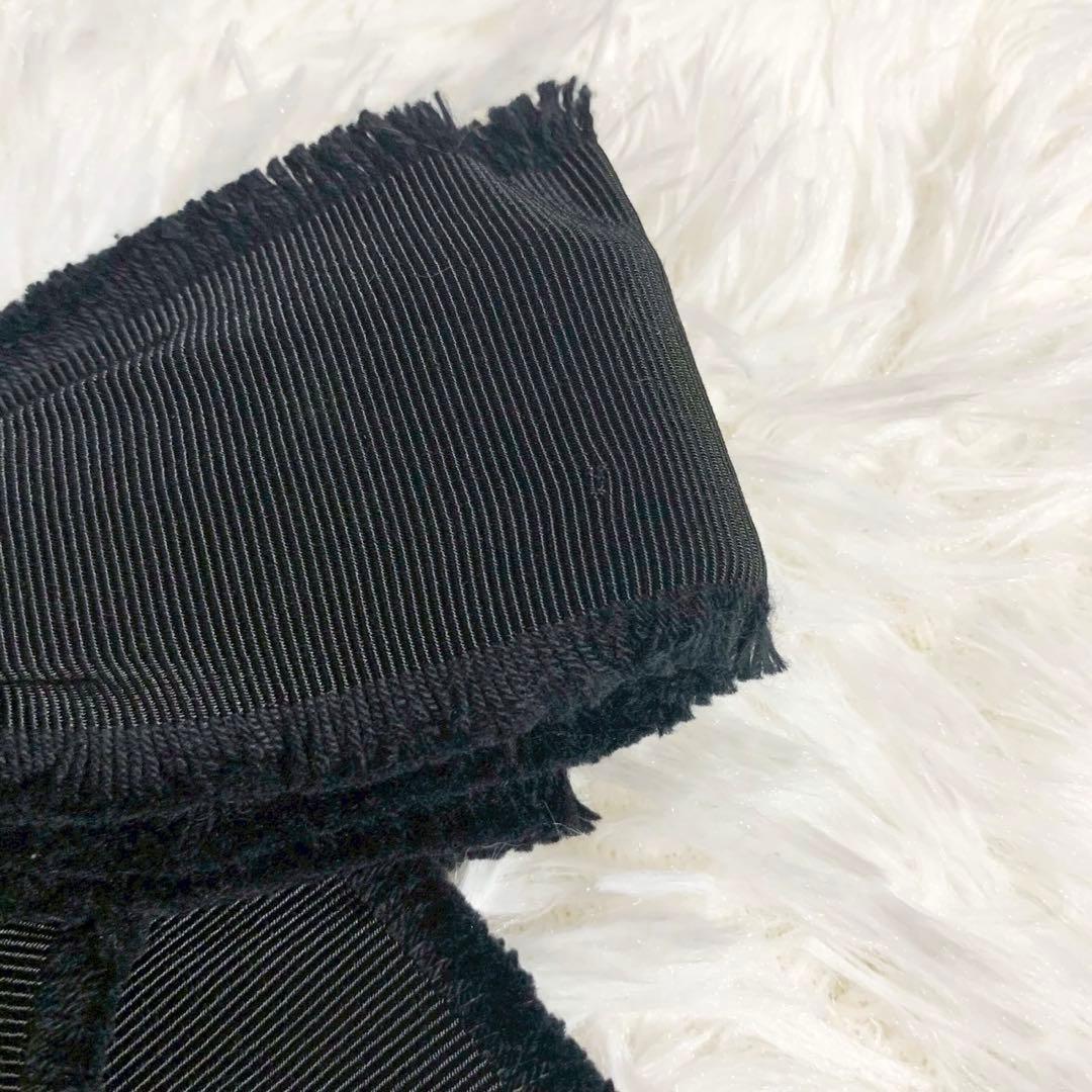 GUCCI　グッチ　グログラン　リボンブローチ　ビジュー　Beeロゴ　ブラック