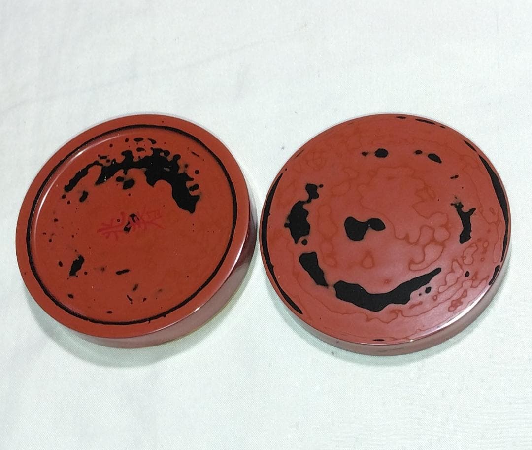 茶道具　乾漆砥出平香合　日展会友　折笠兆春作　乾漆造弁柄砥出（内金塗）平香合！！