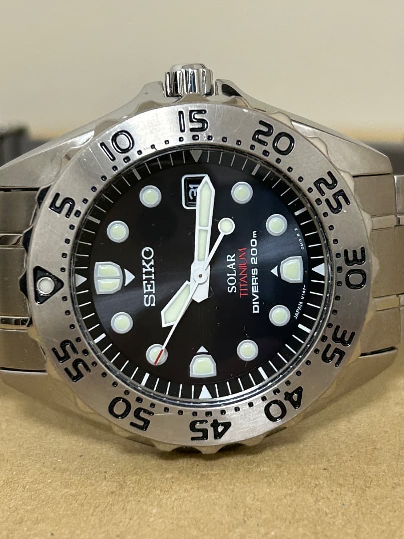 SEIKO V147 チタニウムソーラー　腕時計