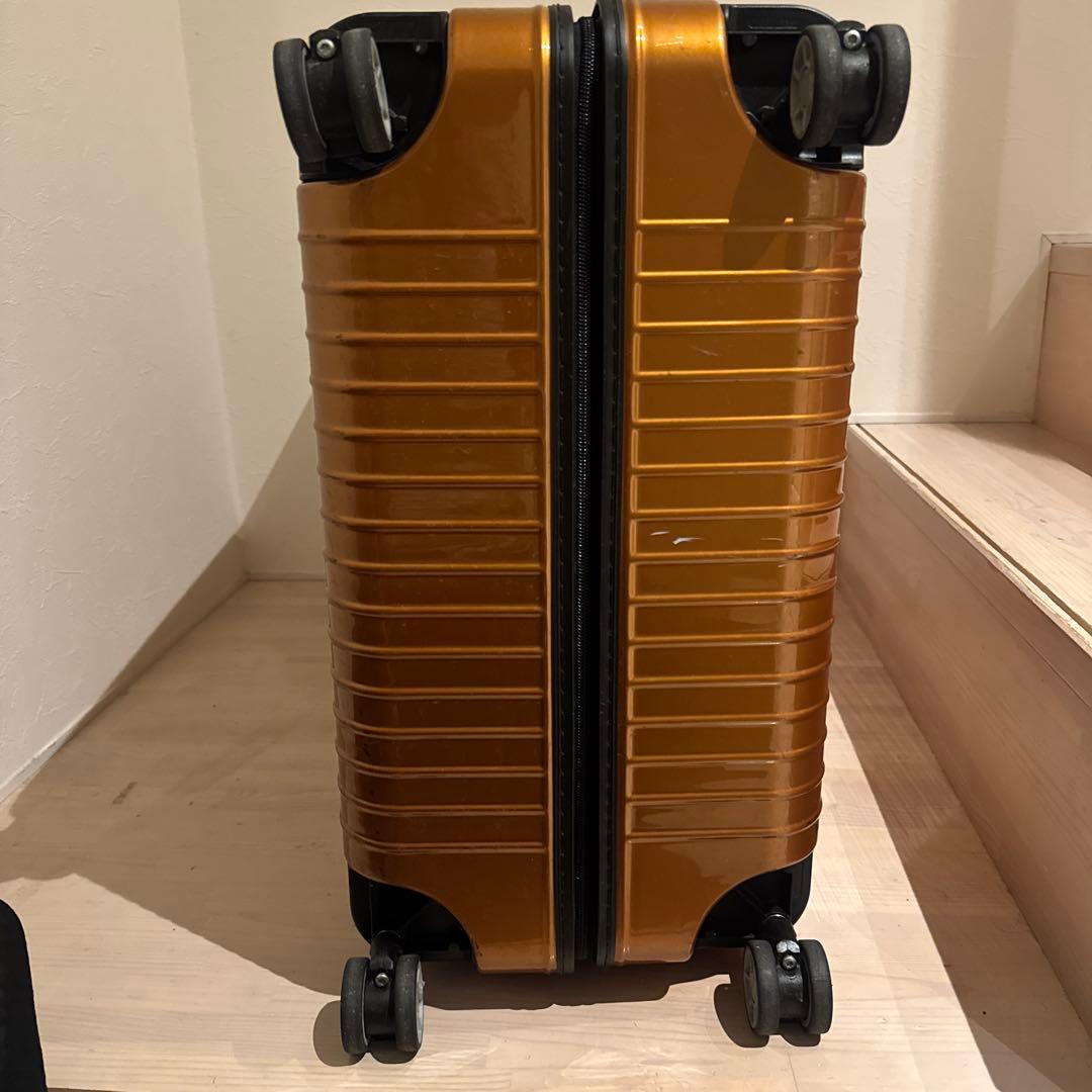 美品！RIMOWAリモワ サルサエアー　キャリーバッグ 4輪 ポリカー