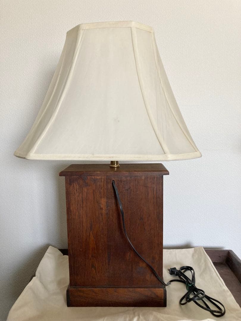 最終価格　未使用　アジアンエスニック素敵♪タイ工芸キャビネット付テーブルランプ