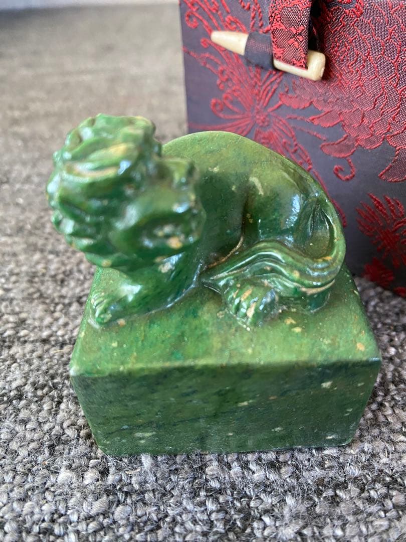 広東緑石　獅子　落款印　印章　印材　印石　印鑑　骨董　書道　硯