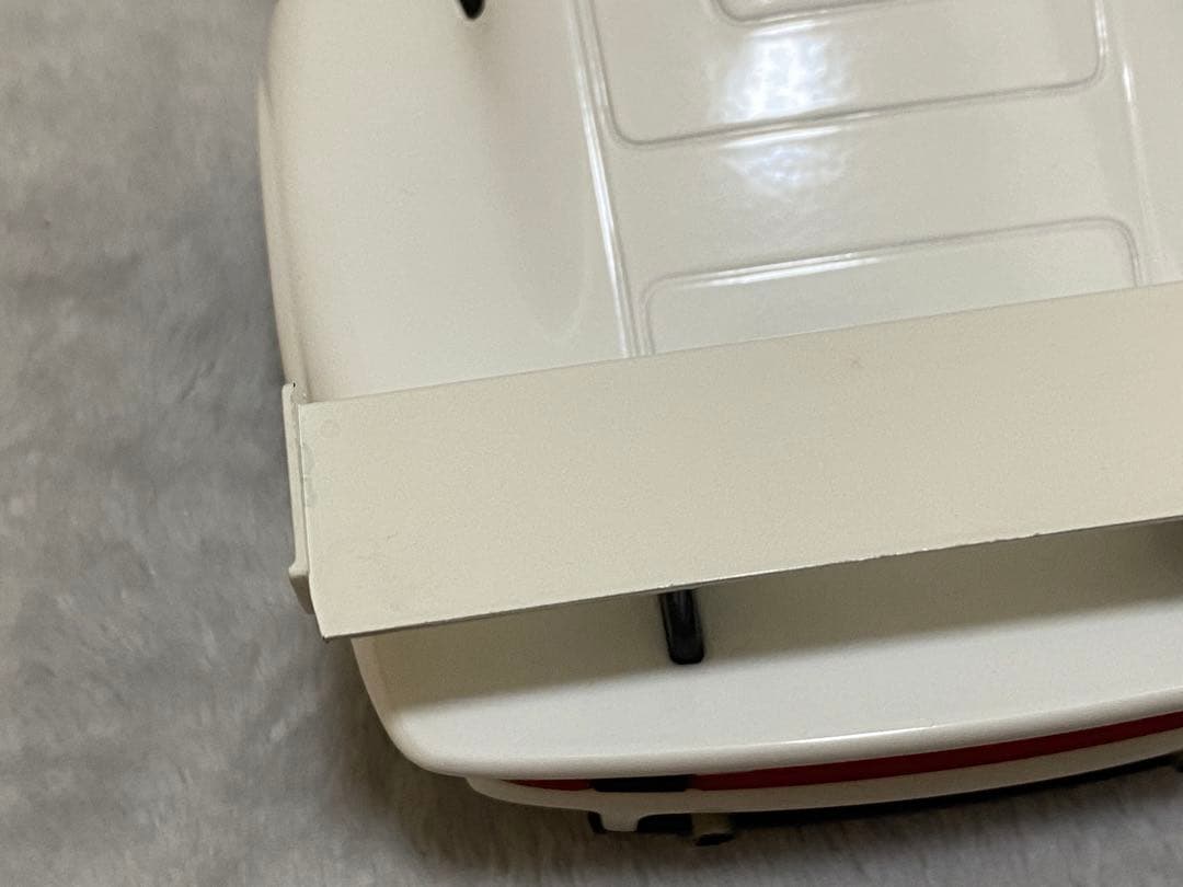 ミニカー UT PORSCHE 911 GT1