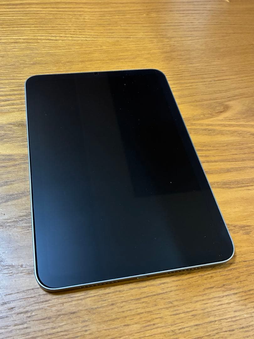 iPad mini 第7世代　本体　純正カバー付き