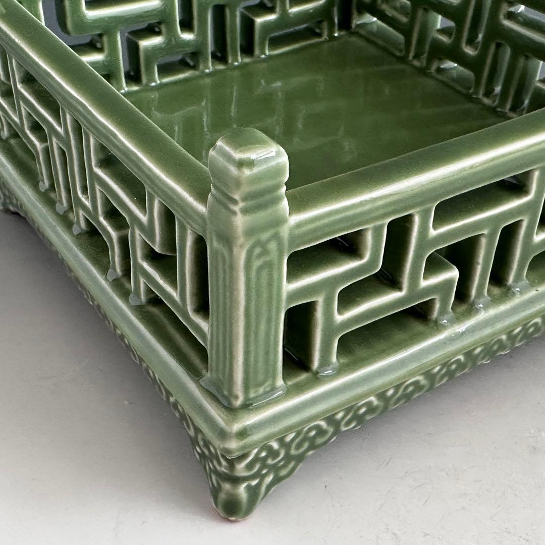 煎茶道具　青磁　卍透かし彫り　炉座　炉台　平安　松本石亭　共箱　陶芸　京焼　涼炉