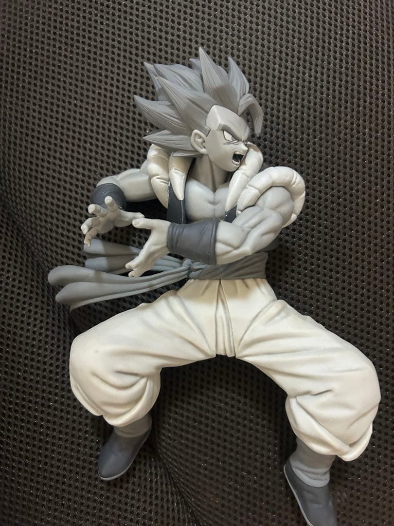 ドラゴンボール超 ブロリー ゴジータモノクロ100体限定