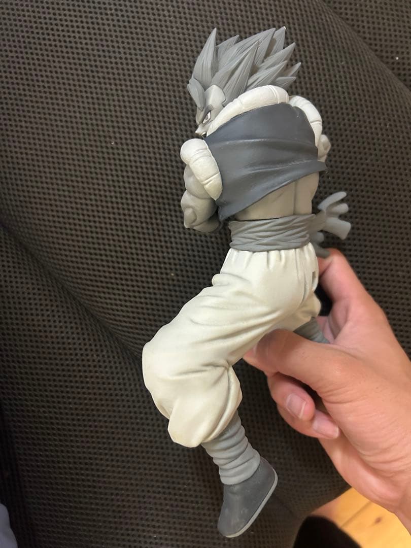 ドラゴンボール超 ブロリー ゴジータモノクロ100体限定