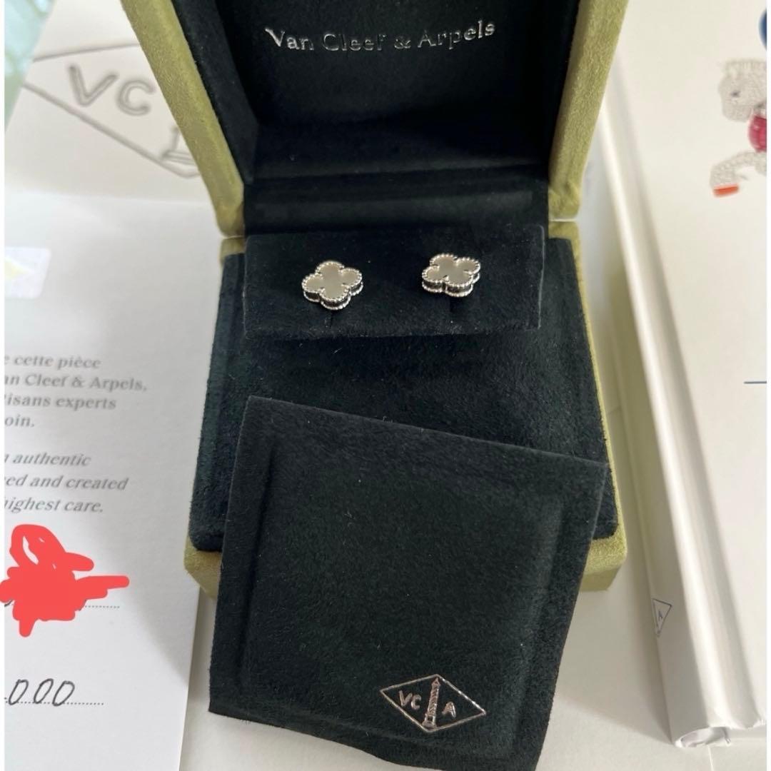 ヴァンクリーフ&アーペル スウィート アルハンブラ ピアス マザーオブパール