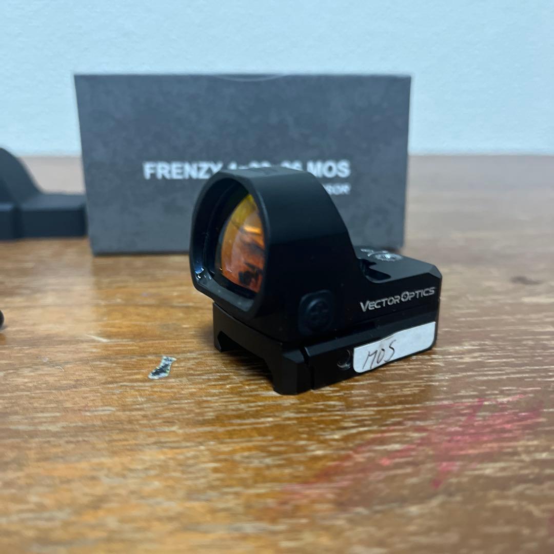 バ*ル様 VECTOR OPTICS FRENZY 1x22x26 MOS
