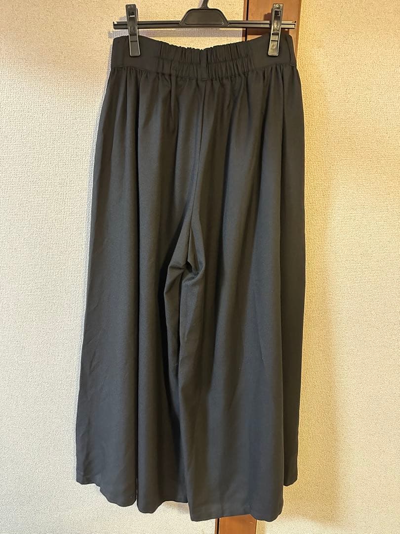 フラップ付ワイドパンツ