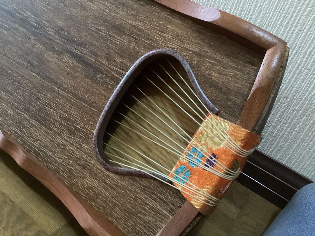 【良品】お琴 13弦 すだれ彫り 木製 譜見台 調子笛 爪琴柱・ソフトケース付き