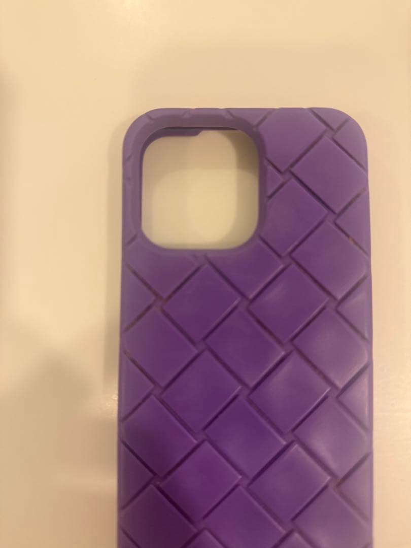 BOTTEGA VENETA 紫 シリコン iPhone13ケース