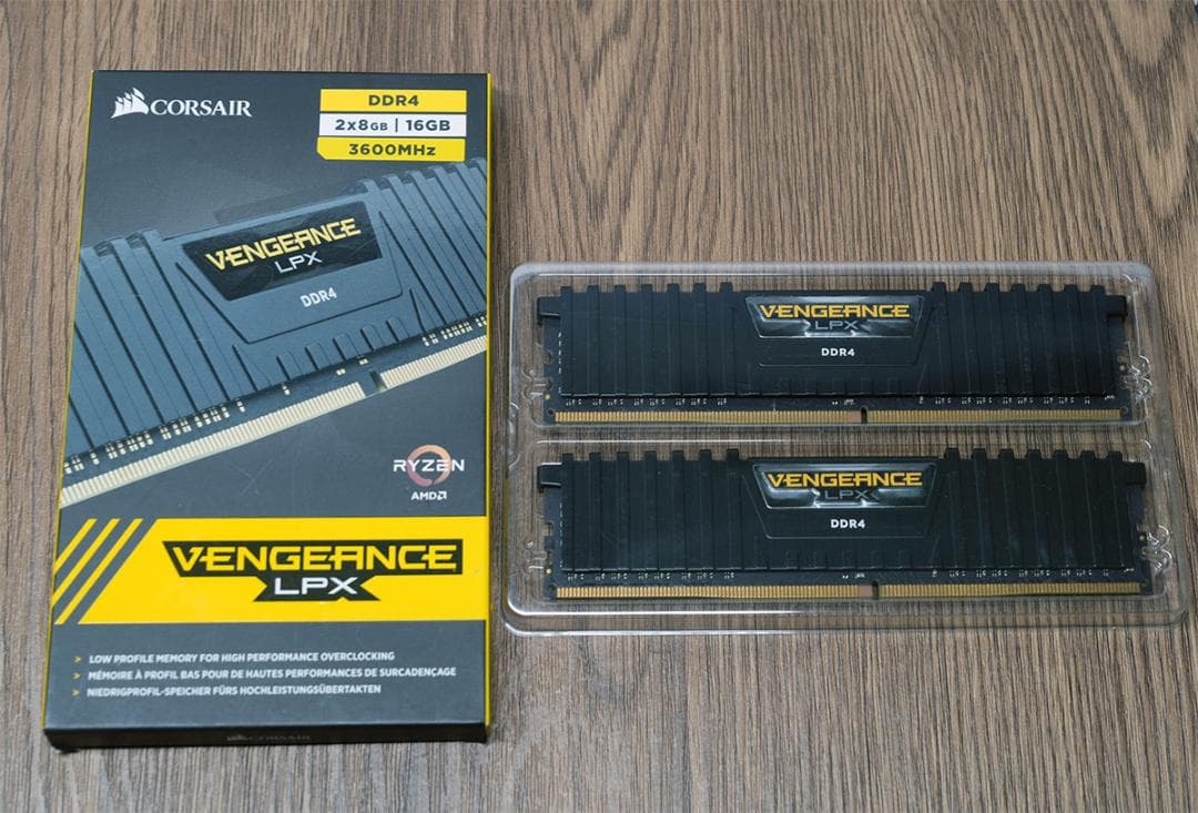 メモリー Corsair Vengeance LPX DDR4 16GB 3600MHz