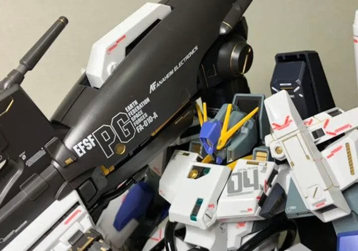 MG FAZZ 完成品　無塗装