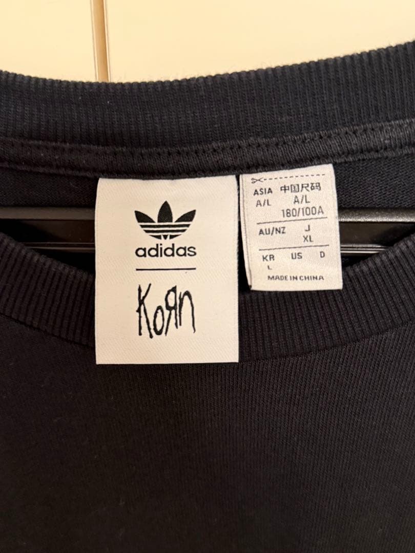 adidas x Korn Tシャツ