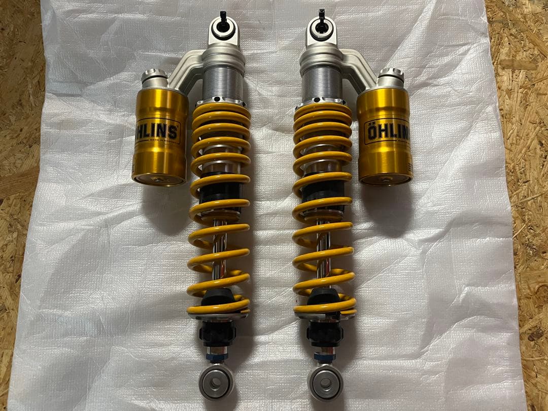 OHLINS リアショック　送料込み