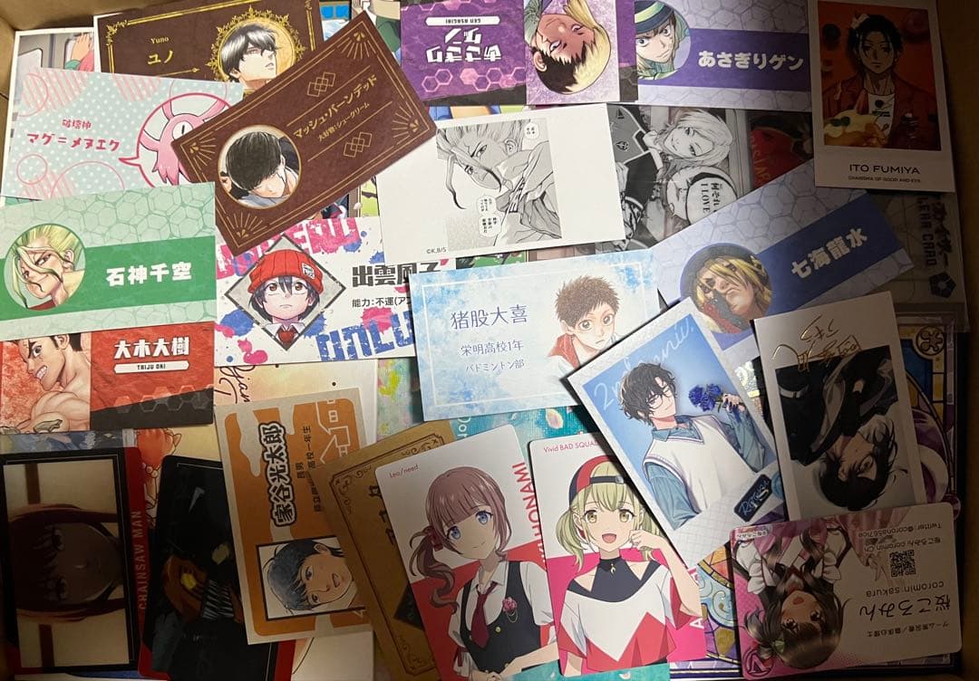 アニメ　キャラクター　紙雑貨　1900枚以上　大量まとめ売り