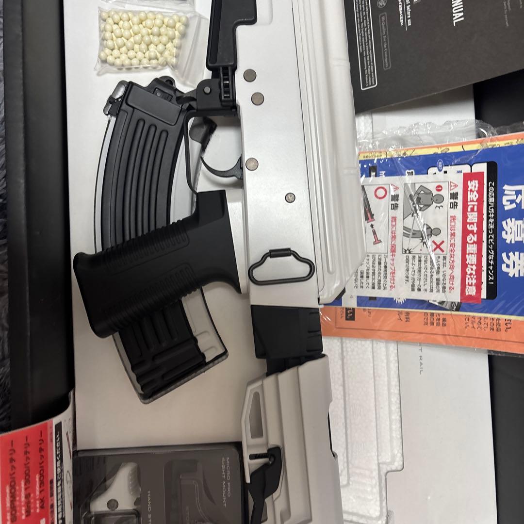 18歳以上東京マルイ次世代 KOND AK WHITE STORM