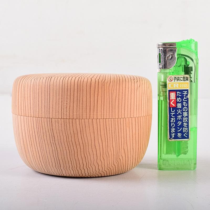 茶道具　井波彫刻　岩倉勘宰作　天然記念物毘沙門杉　平棗　共箱　M　R8065