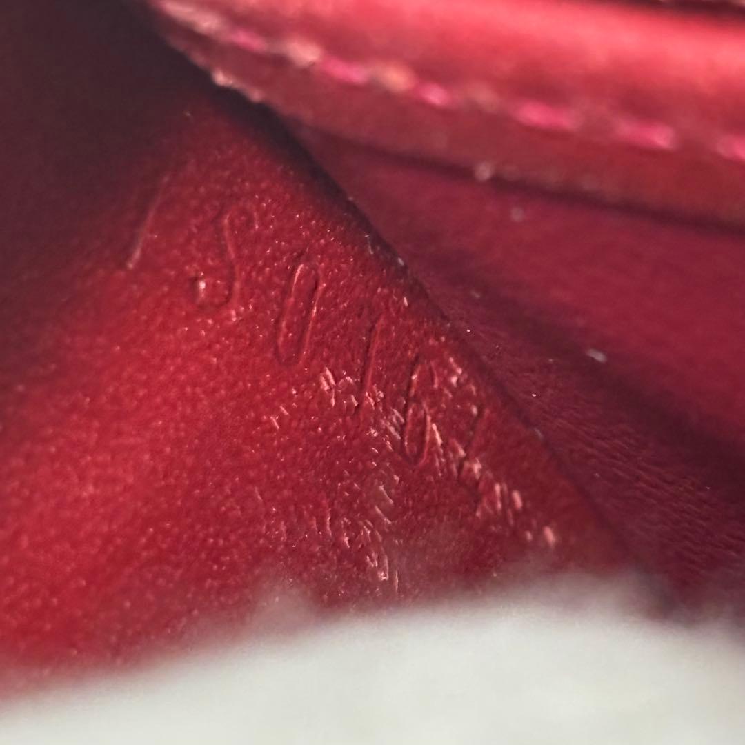 Louis Vuitton ヴェルニ　ケース レッド
