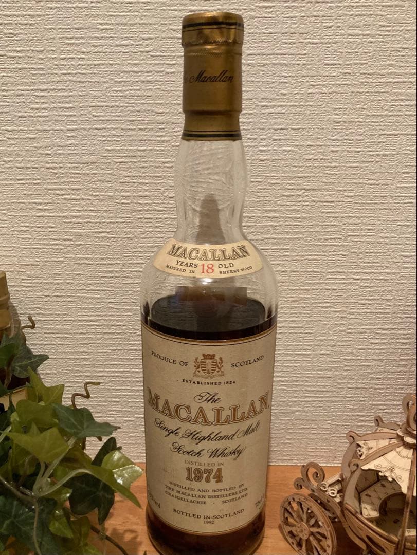 The Macallan マッカラン18年［1974 ] 【未開封】