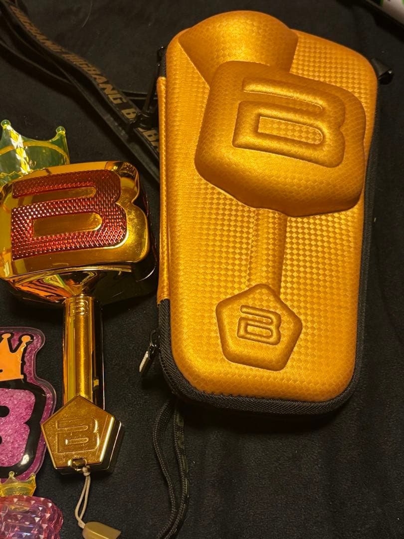 BIGBANG ビッグバングロゴ マイク型ライトとバッジセット