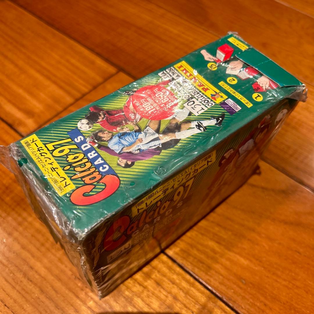 希少品　calcia 97サッカーカード　未開封　ボックス