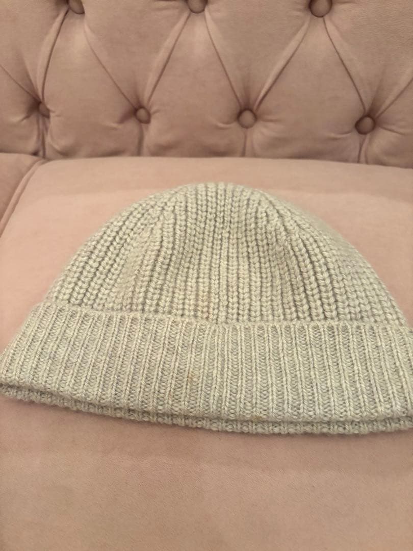 CELINE グレーニット帽 Cロゴ刺繍