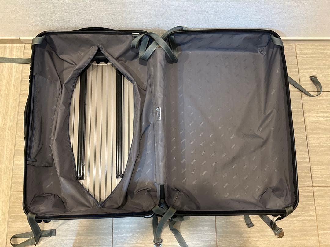 リモワ サルサ 約82L 4輪 キャリーケース TSA シャンパンゴールド