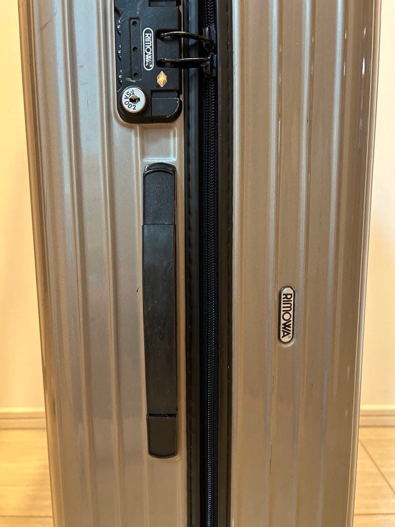 リモワ サルサ 約82L 4輪 キャリーケース TSA シャンパンゴールド