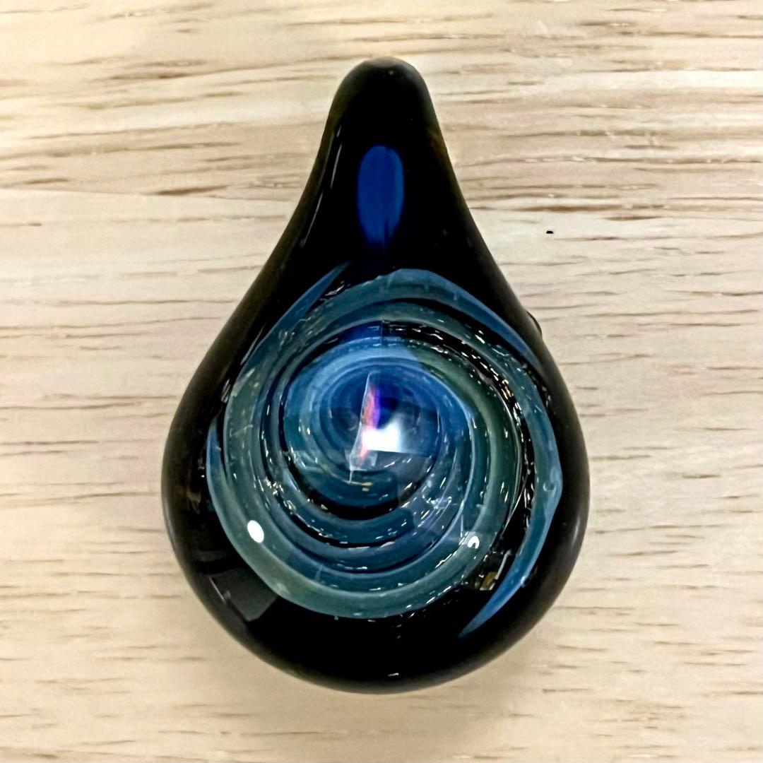 宇宙ガラス　ネックレス