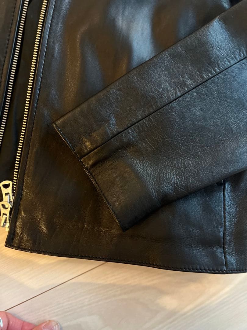 本日限り値下げ！ユナイテッド アローズ ブラックノーカラー レザーライダース